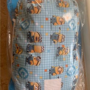 Minion arm rest for kids